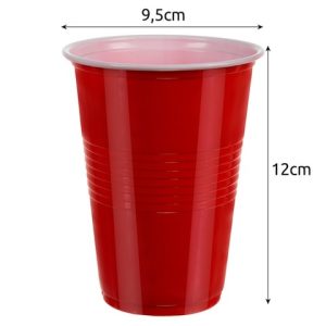 Prikaz dimenzij rdečega lončka iz Beer Pong kompleta, ki meri 9,5 cm v premeru in 12 cm v višino.